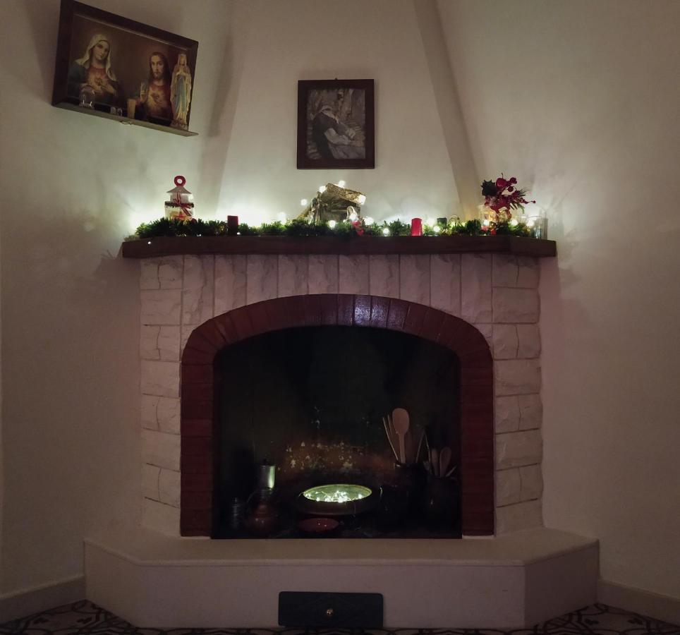 Вилла Il Trullo Di Nonna Antonia Альберобелло Экстерьер фото